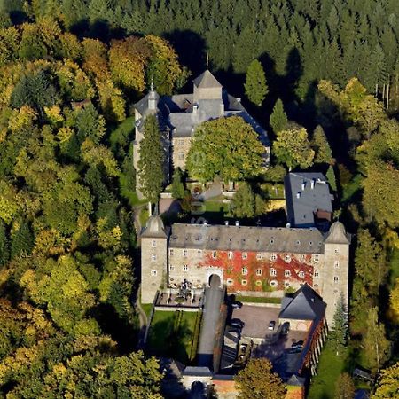Hotel Und Restaurant Burg Schnellenberg Attendorn Esterno foto