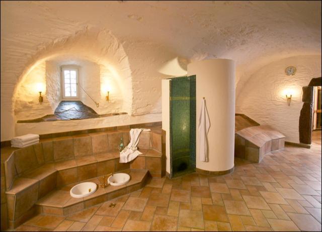 Hotel Und Restaurant Burg Schnellenberg Attendorn Esterno foto