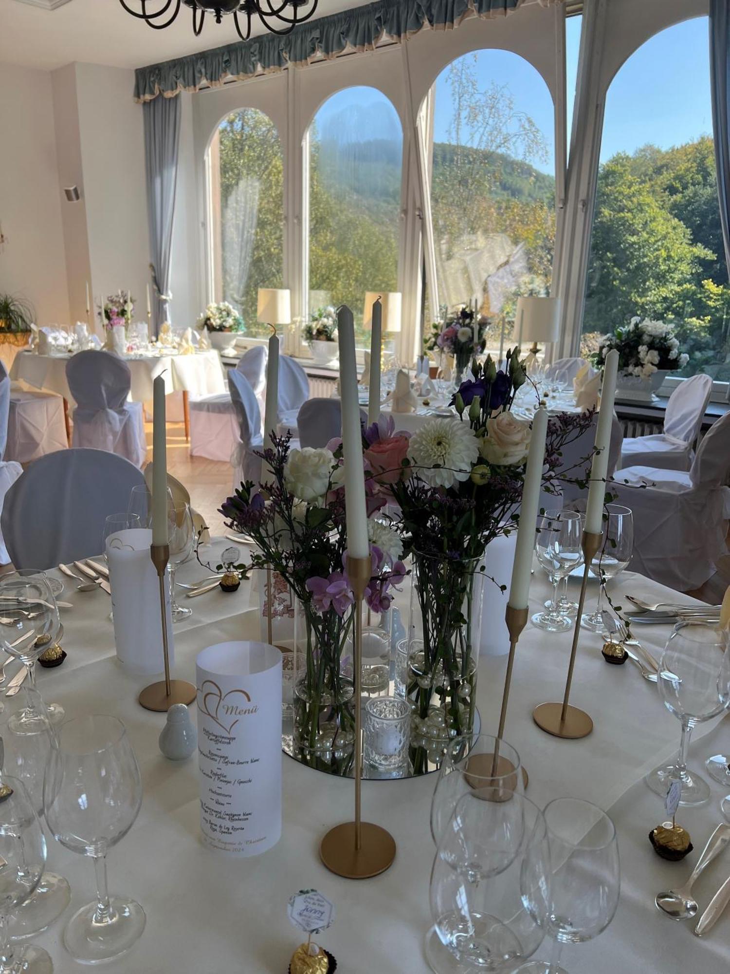 Hotel Und Restaurant Burg Schnellenberg Attendorn Esterno foto